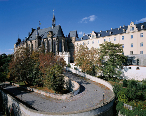 Schlossauffahrt: Im Altenburger Schloss ist das Spielkartenmuseum beheimatet